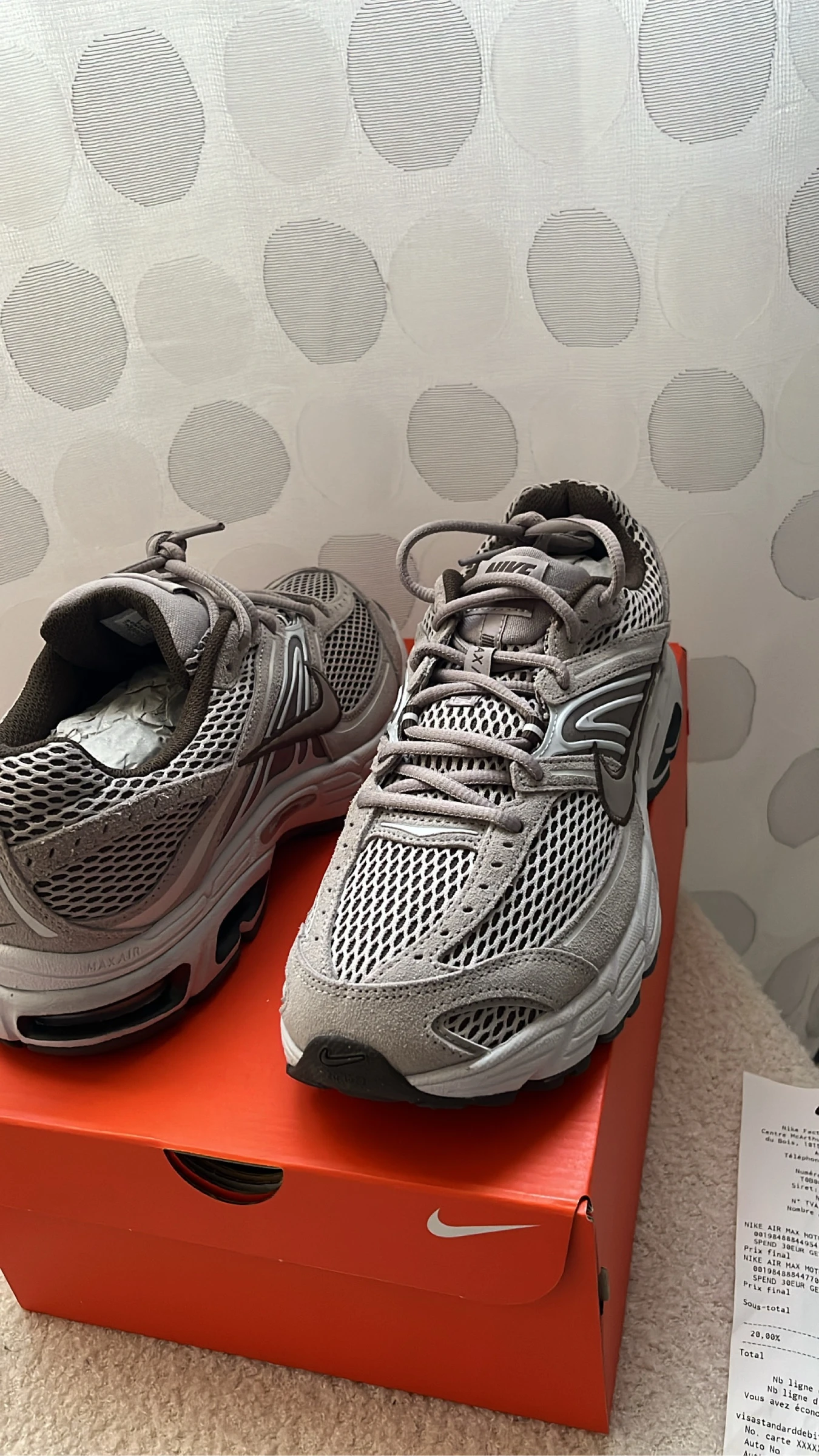Paire De Baskets Nike Air Max Moto 2k Grise – photo 3
